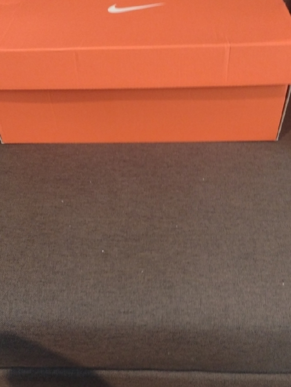 Graphic Tee with Muscle Duck  New - Picture 4 of 4